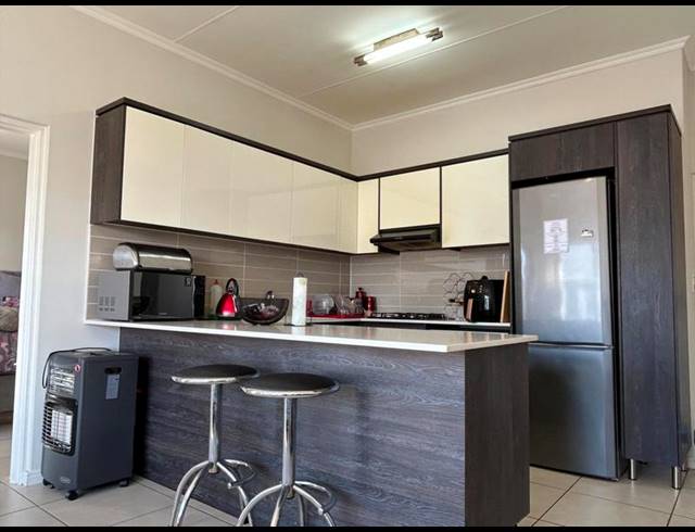 1 BEDROOM APARTMENT FOR SALE IN SANDOWN
